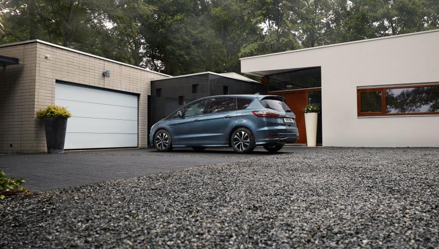  Ford S-Max ST-Line 2019 года  (WW) (фото 9 из 13)